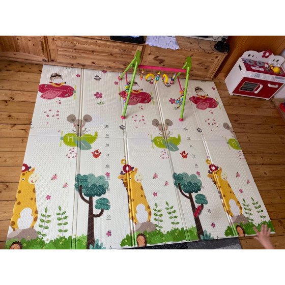 Топлоизолираща сгъваема постелка за пълзене и игра 150x180x1cm - Купи сега